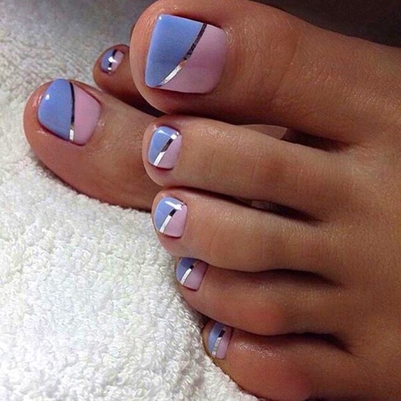 Glue On Toenails - Picture 1 of 3